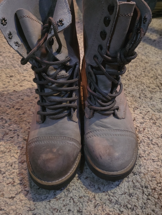 Steve Madden Shoes - Lace-Up Combat Style Boots in Dusty Gray Steve Madden